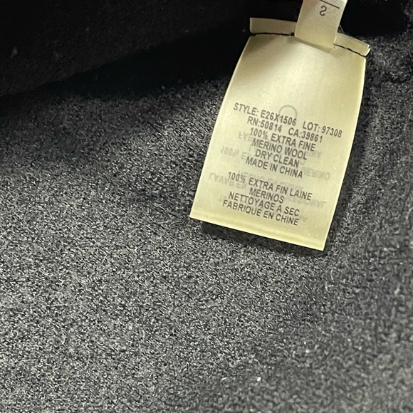 Elie Tahari 100% Merino Wool Fringe Front Candace Sleeveless Black Top Small - Picture 8 of 8